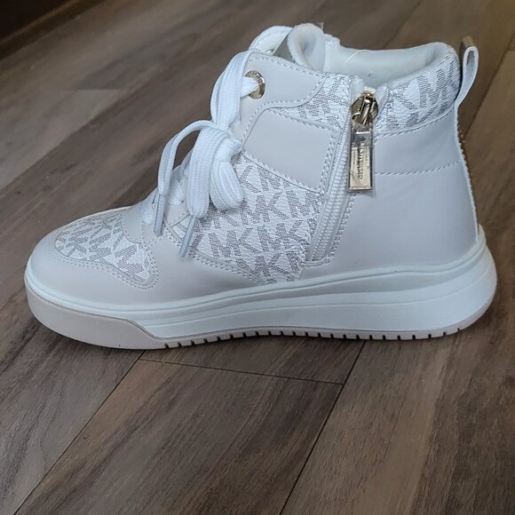 NWOB Michael Kors Kids High Top Sneakers Size 1 - Picture 3 of 6